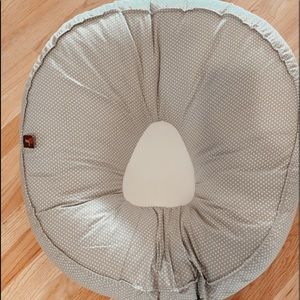 Leachco baby lounger